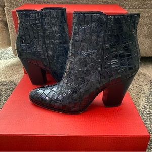 Donald J Pliner Swift Black Ankle Booties Size 7.5